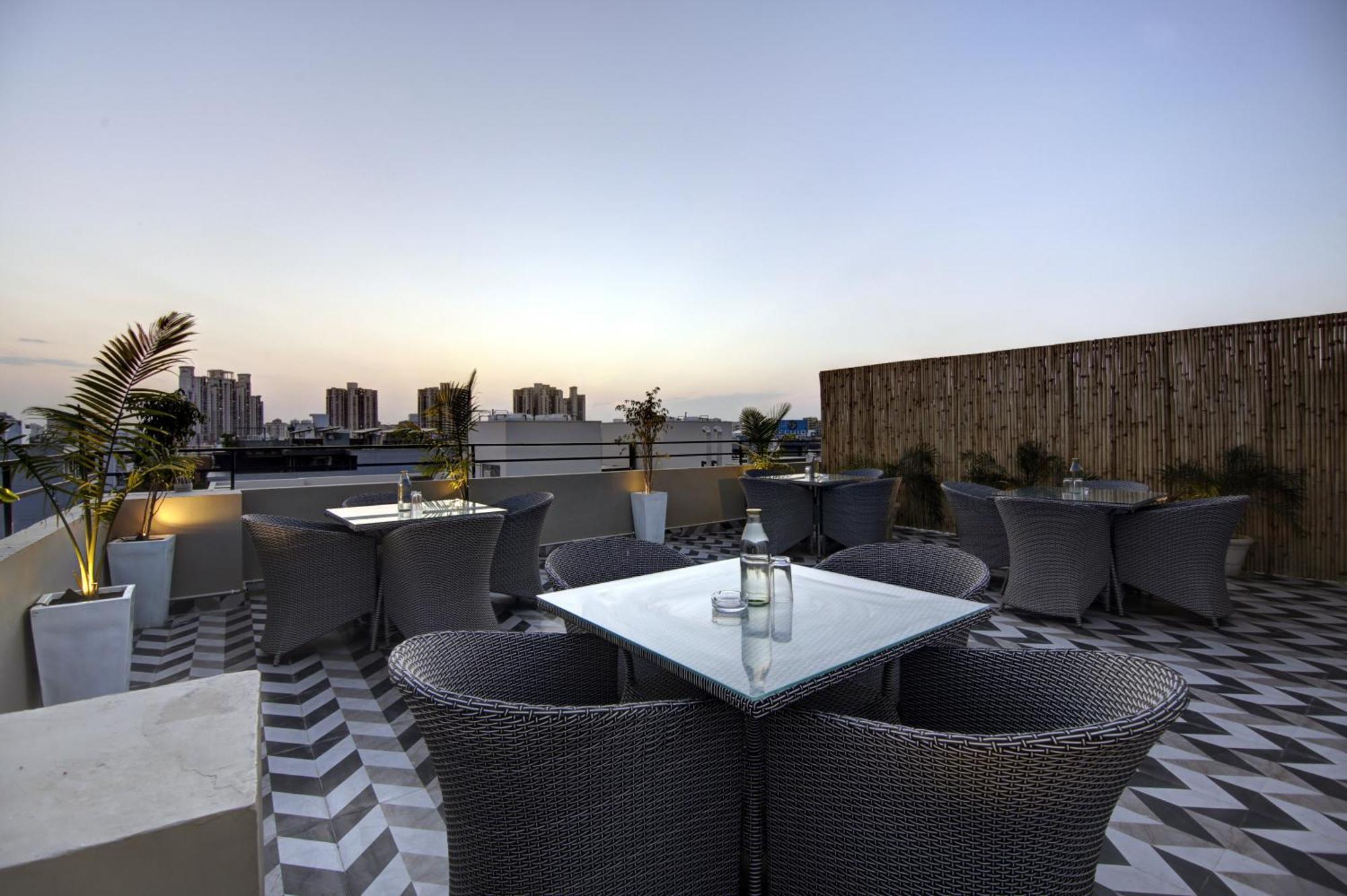 Saltstayz Select - Golf Course Road Gurgaon Exterior photo